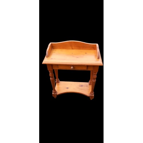 131 - PINRE 1 DRAWER TABLE
