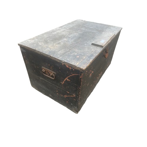 133 - LARGE VINTAGE TRUNK 33x17x20