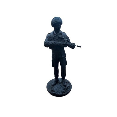 163 - 2 FIGURES (1 SOILDER 1 GOLFER) 10