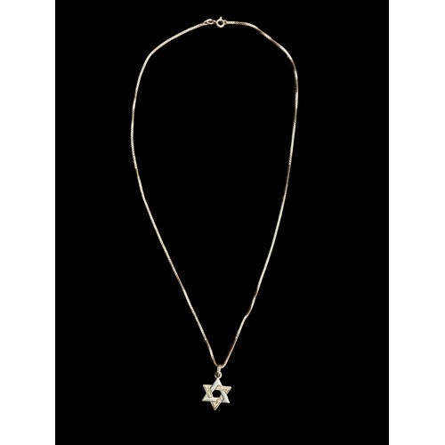 273 - SILVER STAR OF DAVID PENDANT ON SILVER BOX LINK CHAIN