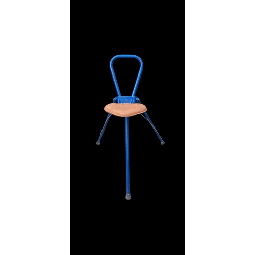 285 - A VINTAGE FOLDING SEAT