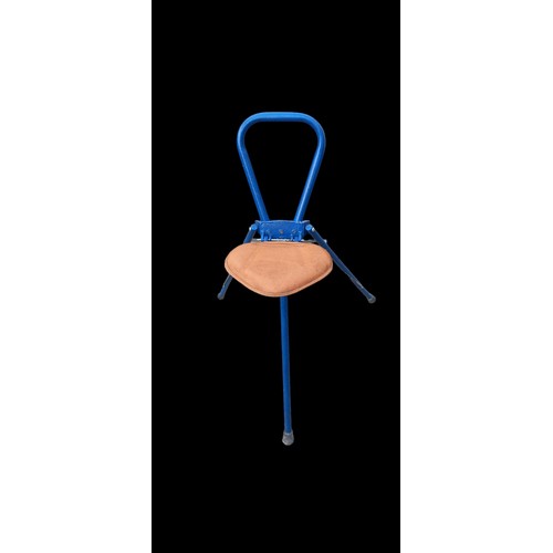 285 - A VINTAGE FOLDING SEAT