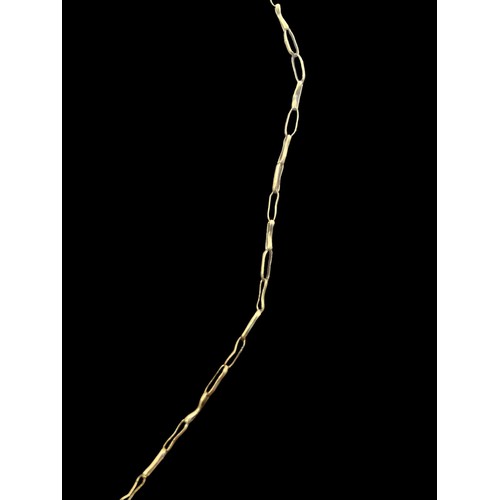 577 - A BEAUTIFUL 9CT AMETHYST & PEARL PENDANT ON A 9CT GOLD CHAIN