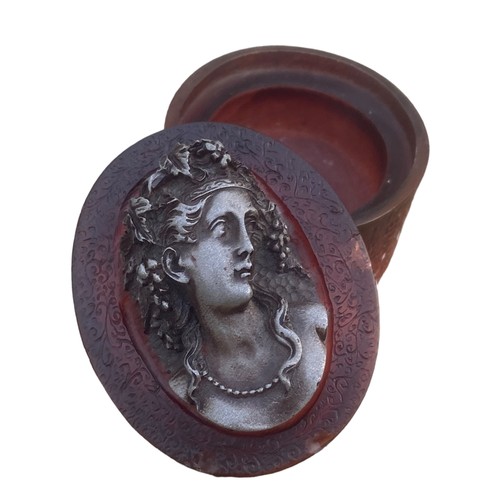 539 - A DANBIERE PARIS CAMEO PILL BOX MARKINGS TO BASE