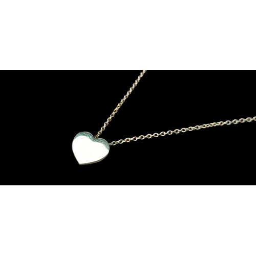 544 - PETITE CENTRE HEART 9CT GOLD NECKLACE 20