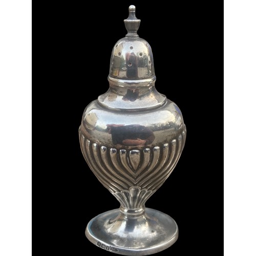 545 - A PAIR OF 1899 SHEFFIELD SILVER (WALKER nd HALL) CONDIMENTS 88.45grms