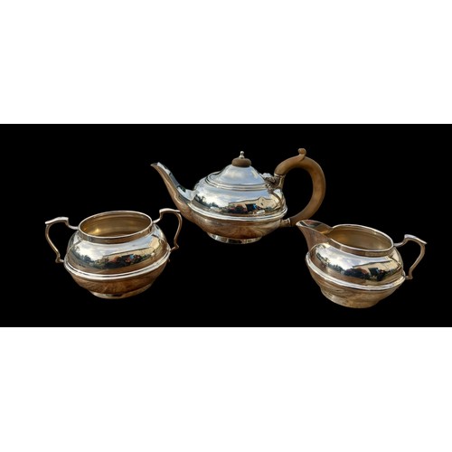 563 - A BEAUTIFUL NEAT SIZED  3 PIECE LONDON SILVER TEA  SERVICE 464G
