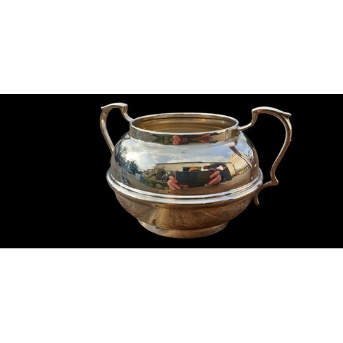 563 - A BEAUTIFUL NEAT SIZED  3 PIECE LONDON SILVER TEA  SERVICE 464G