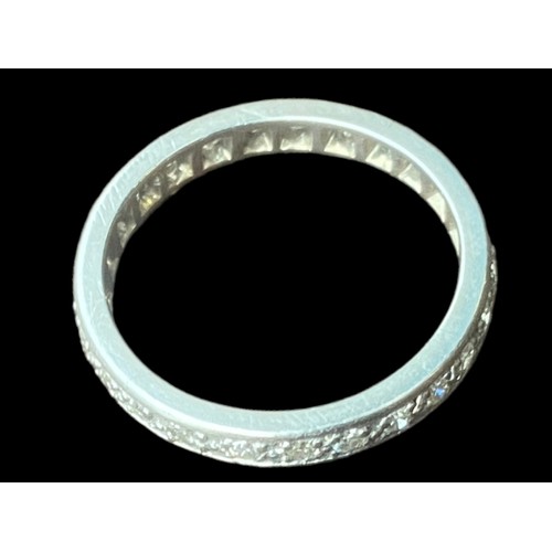 562 - A FULL VINTAGE DIAMOND ETERNITY RING IN PLATNIUM SIZE R 3.11G