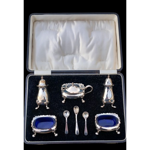 572 - AN 8 PIECE BIRMINGHAM SILVER CRUET SET IN ITS FITTED BOX 182.8grm