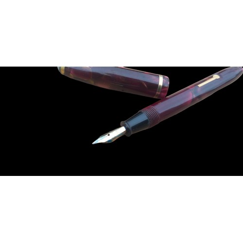 576 - CONWAY STUART DINKIE 550 PEN WITH 14ct GOLD NIB