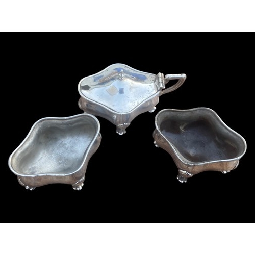 541 - A 3 PIECE LOT (2 SALT AND MUSTARD POT) OF 1917 BIRMINGHAM SILVER BY E.S. BARNSLEY &Co