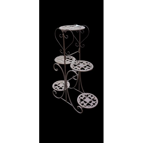 695 - METAL PLANT STAND