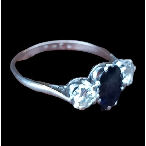 530A - 18ct WHITE GOLD SAPPHIRE AND DIAMOND RING SIZE 