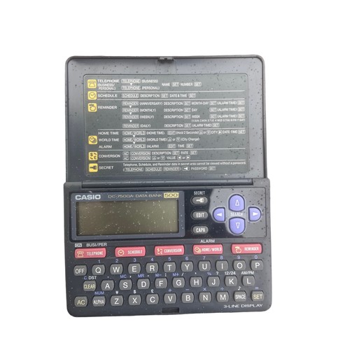 16 - A VINATGE CASIO DATA BANK DC-7500A WITH INSTRUCTION MANUAL NEW BATTERIES IN FULL WORKING ORDER