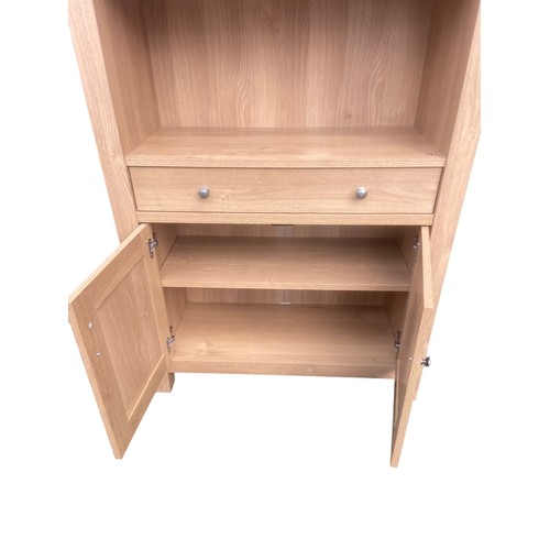 32 - OAK BOOKSHELF WITH CUPBOARD AND 1 DRAWER