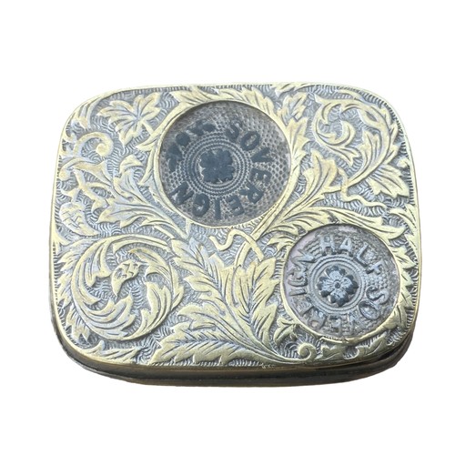 203 - AN ANTIQUE COIN HOLDER FROM SOVEREIGN-3D