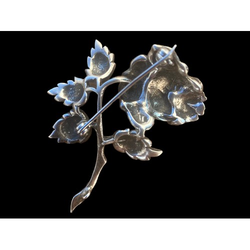 204 - A LARGE SILVER AND MARCASITE ROSE VINTAGE  DESIGNER BROOCH