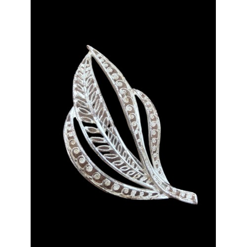 222 - A LARGE OPENWORK SILVER BROOCH