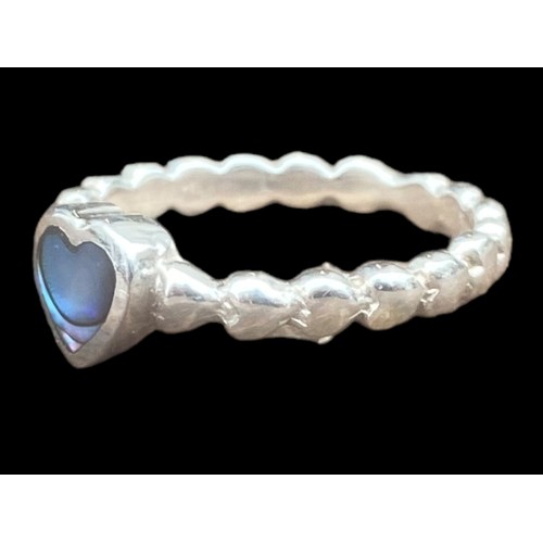 239 - A SILVER MOTHER OF PEARL HEART RING