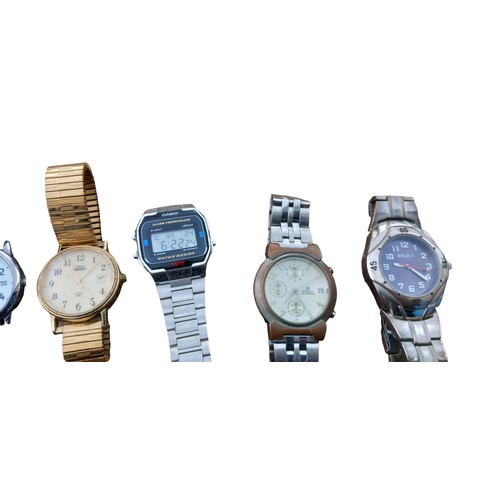 19 - A COLLECTION OF WATCHES TO INCLUDE A VINTAGE CASIO