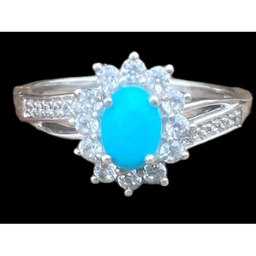 262 - A DESIGNER SILVER GEM SET TURQOUISE RING