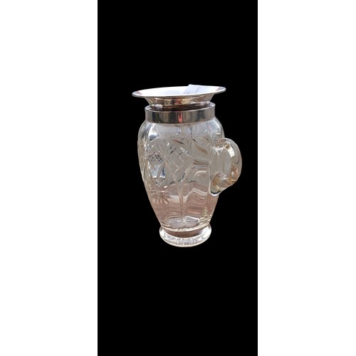 116 - A STUNNING DOUBLE HANDLED ANTIQUE CUT GLASS VASE WITH WHITE METAL RIM (RIM UNTESTED) 7.75 