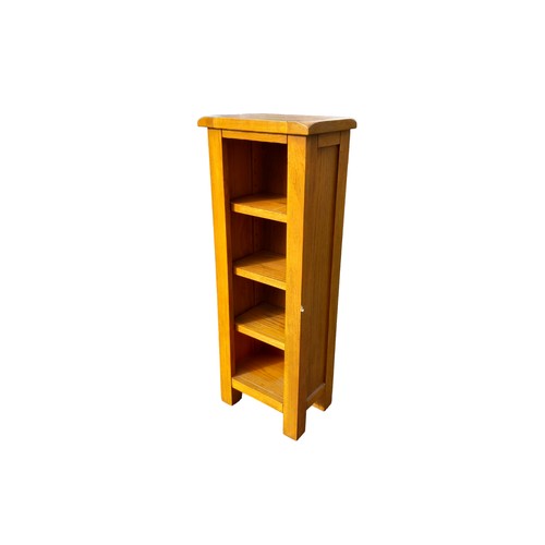 344 - SMALL OAK BOOKSHELF 11X27