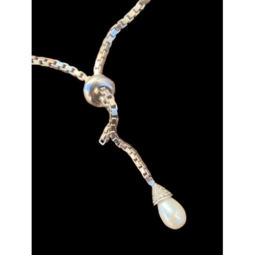 442 - A HEAVY DESIGNER ADJUSTABLE GEM SET BRACELET SET WITH A PEARL