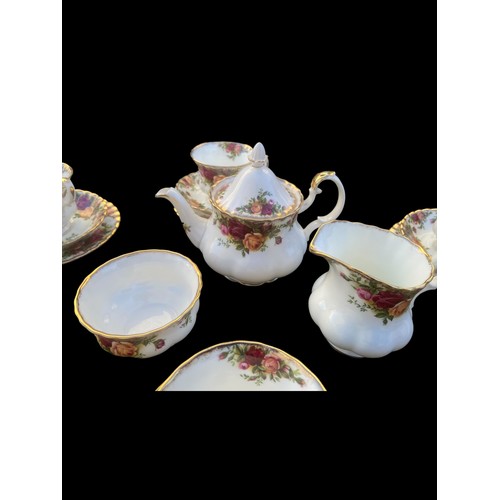 449 - 30 PIECE SERVICE TO INCLUDE SMALL TEAPOT COUNTRY ROSE BY ROYAL ALBERT