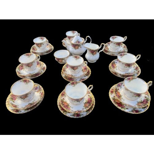 449 - 30 PIECE SERVICE TO INCLUDE SMALL TEAPOT COUNTRY ROSE BY ROYAL ALBERT