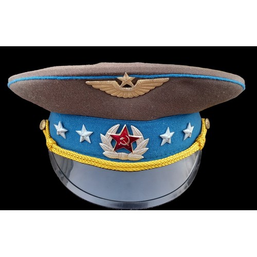 589 - RUSSIAN MILITARY OFFICERS HAT