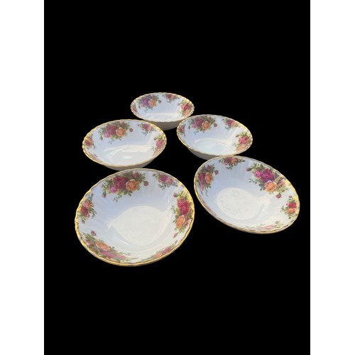 590 - 5 DESSERT BOWLS  COUNTRY ROSE BY ROYAL ALBERT