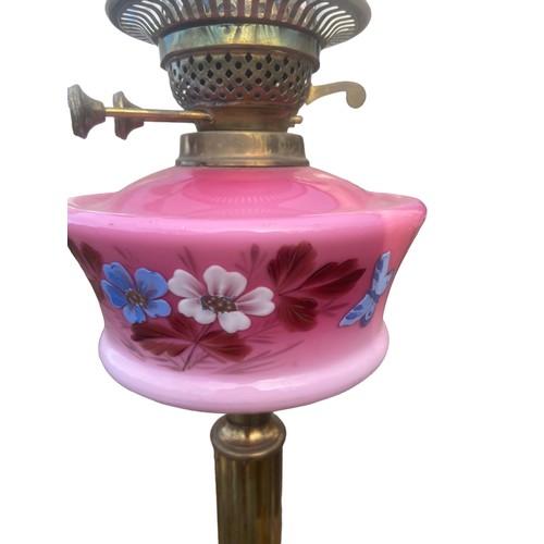 602 - AN ANTIQUE HANDPAINTED BOWL BRASS OIL LAMP