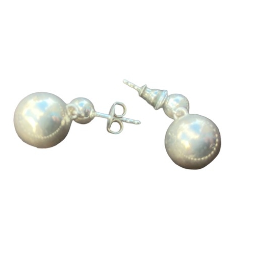 478 - A SILVER CHUNKY BALL NECKLACE & MATCHING EARRINGS