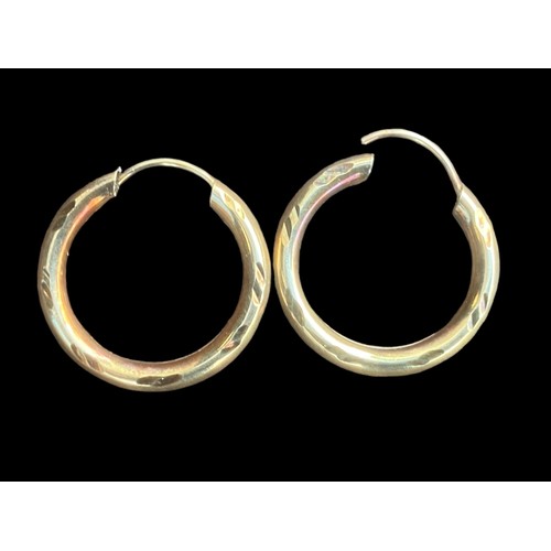 502 - 2 PAIR 9ct GOLD EARRINGS 1 SLEEPER STYLE AND 1 OVAL HOOP PAIR