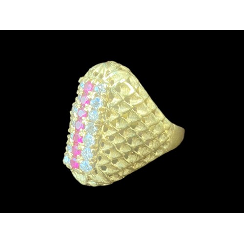 538 - AN 18ct GOLD RING LOZENGER SHAPE ,WOVEN PATTERN 7 CENTRE RUBIES WITH 14 DIAMONDS  SIZE Q 8.33grm