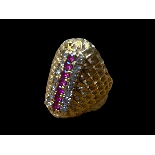 538 - AN 18ct GOLD RING LOZENGER SHAPE ,WOVEN PATTERN 7 CENTRE RUBIES WITH 14 DIAMONDS  SIZE Q 8.33grm