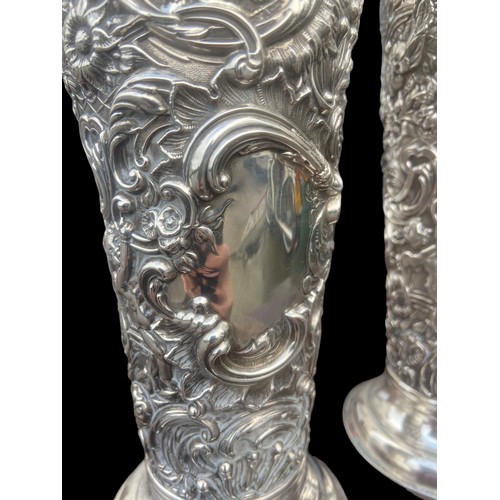 575 - AN EXCEPTIONAL PAIR OF QUALITY LARGE VICTORIAN SILVER VASES WITH A GOLD GUILDING INTERIORS. DECORATI... 