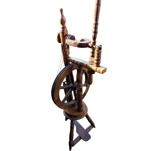 396 - ANTIQUE SPINNING WHEEL