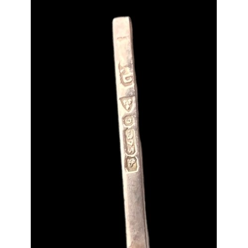 535A - A FULLY HALLMARKED 9CT 375 CROSS 2.19G