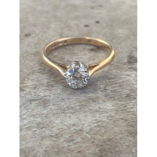 552A - AN 18ct GOLD ,DIAMOND SOLITAIRE (0.60ct) RING  BOXED