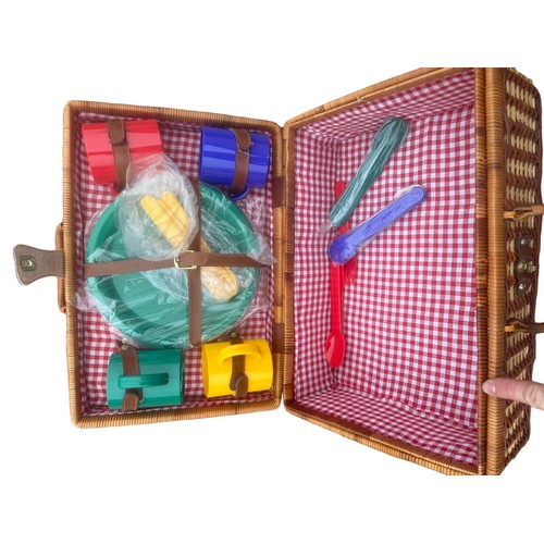 15 - A RETRO PICNIC BASKET AND ANOTHER HAMPER BASKET