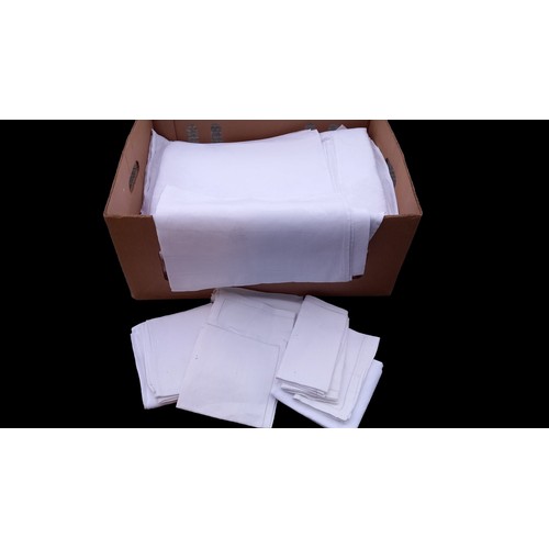 710 - BOX OF DAMASK TABLE CLOTHS AND NAPKINS