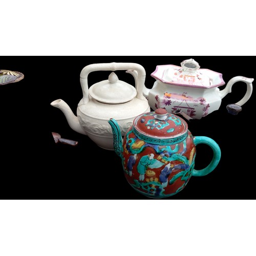 20 - QTY OF MIXED ANTIQUE AND COLLECTABLE TEAPOTS