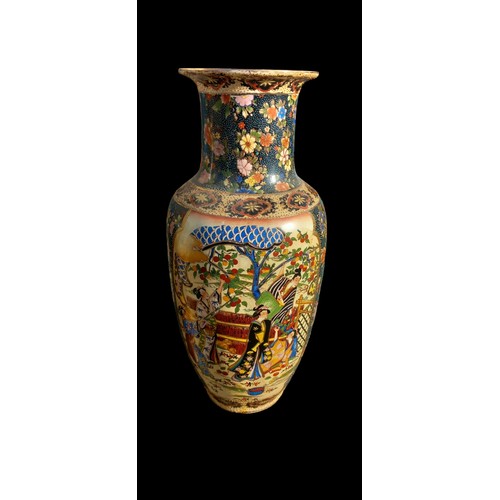 43 - PAIR OF ORIENTAL VASES