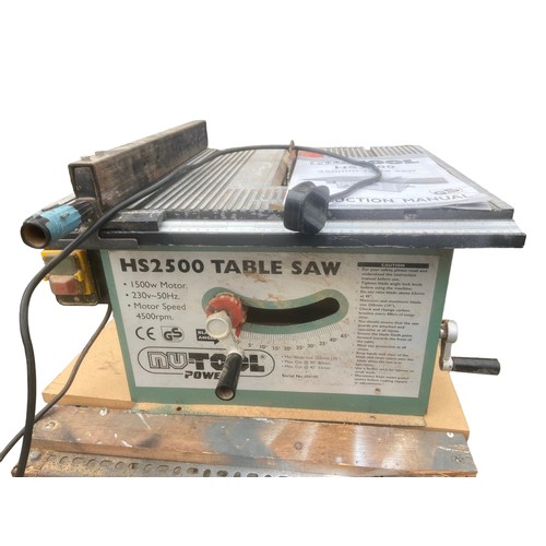 77 - A TABLE TOP SAW AND BENCH