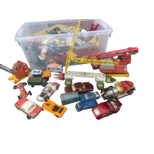 106 - A LARGE BOX OF DIE CAST TOYS TO INCLUDE MATCHBOX AND CORGI