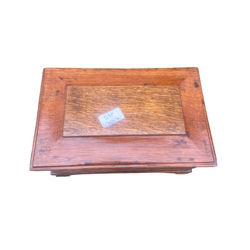 108 - A FIITED OAK BOX ON A BRACKET FOOT