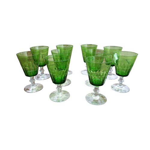 112 - SET OF 10 GREEN GLASSES